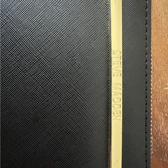 Steve Madden Black and Gold Wallet with Strap - Picture 2 of 5